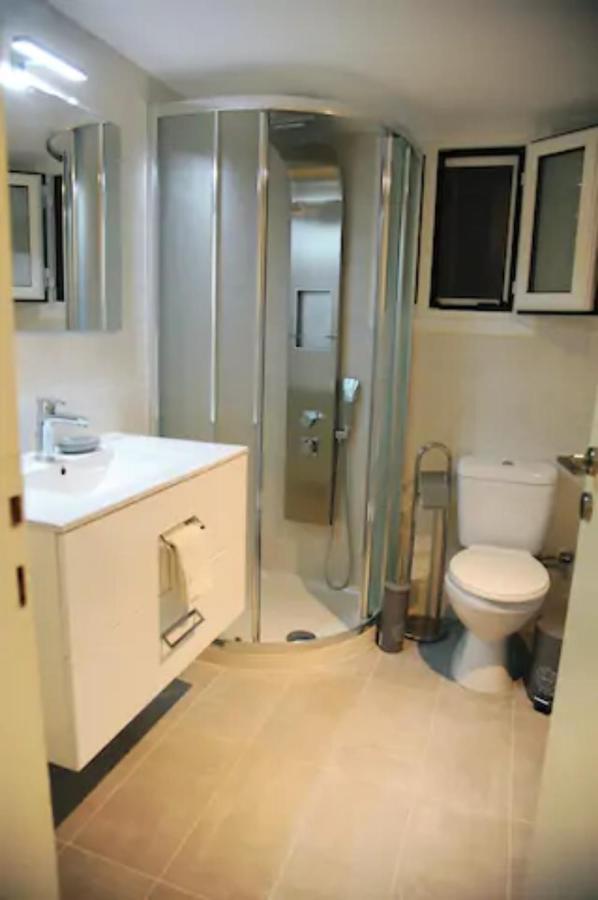 Freatida Apartment Piraeus Exterior photo
